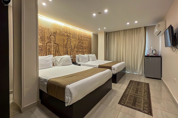 Room 80 of 284