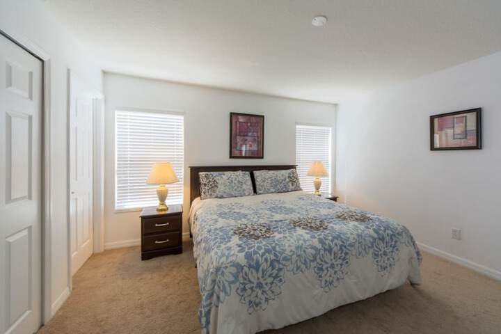 Room 2 of 41