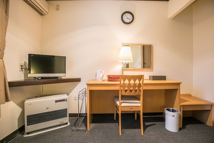 Room 22 of 61