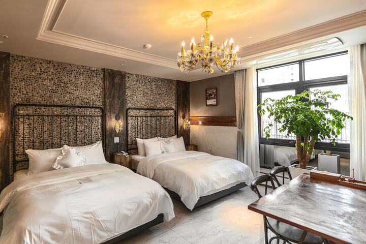 Room 14 of 61