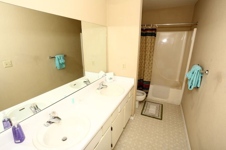 Room 21 of 44