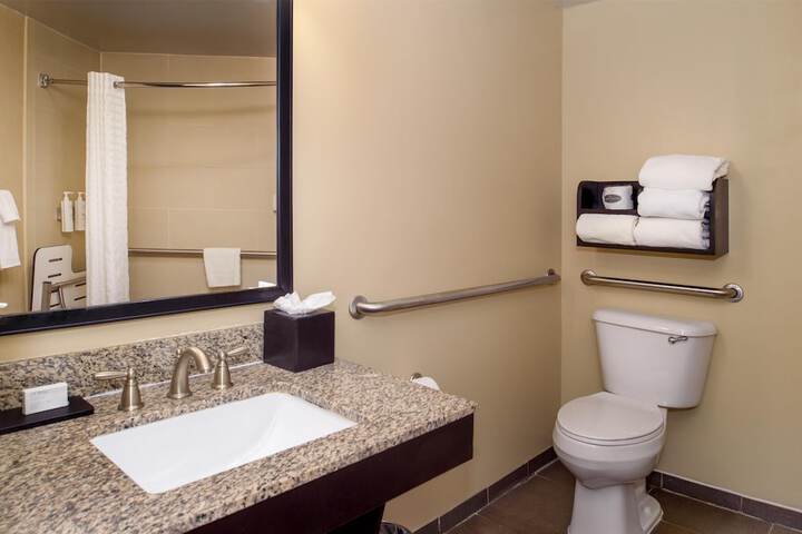Room 62 of 82