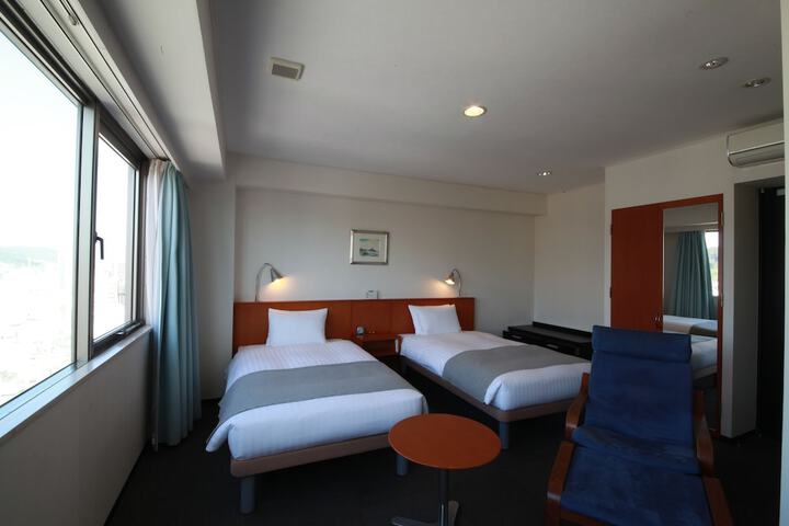 Room 8 of 78