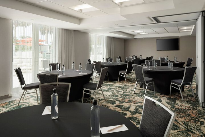 Meeting facility