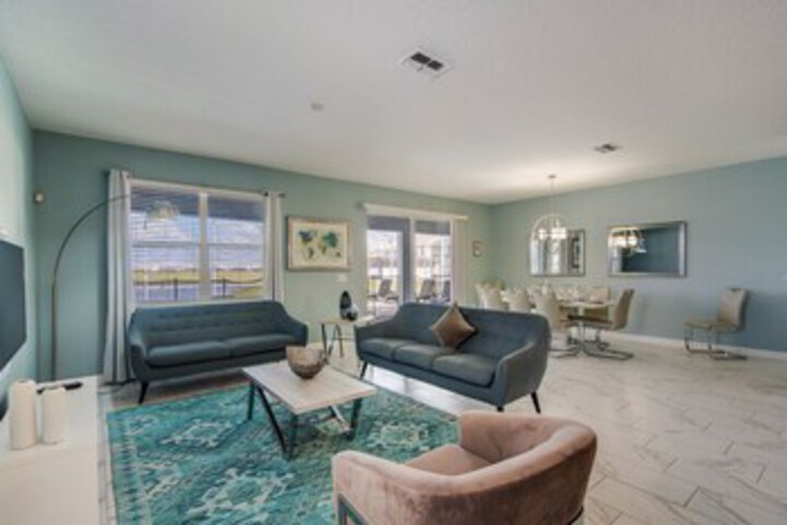 Champions Gate 1521 - Eight Bedroom Pool Home