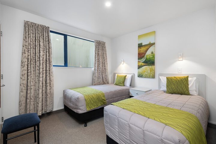 Room 12 of 48