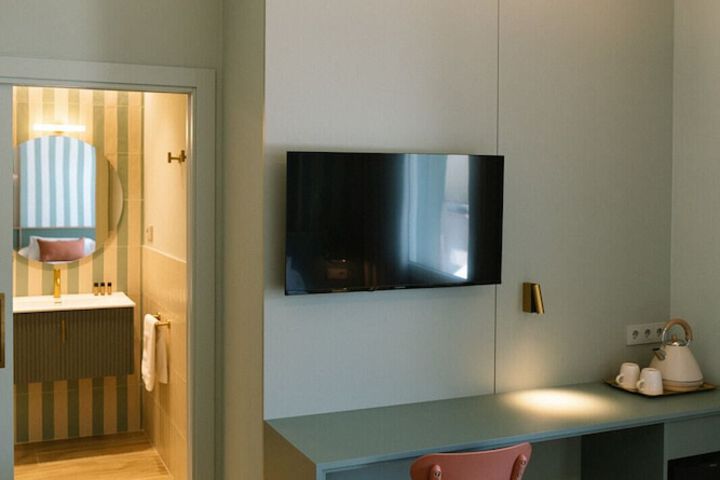 Room 21 of 39