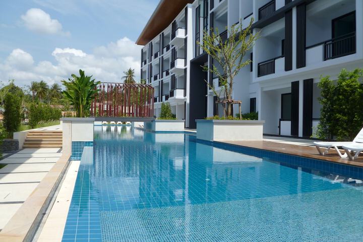 Pool Hotel