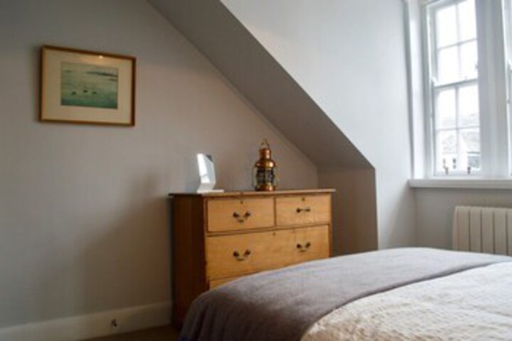 Room 33 of 39