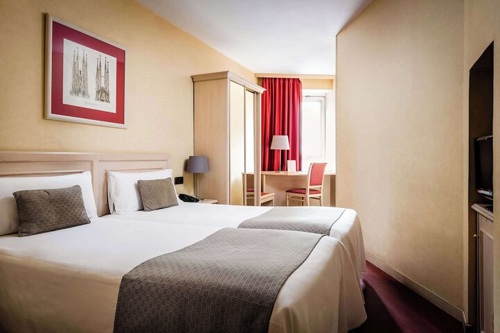 Room 32 of 67