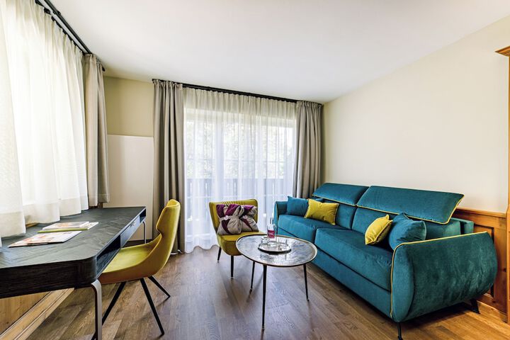 Room 2 of 78