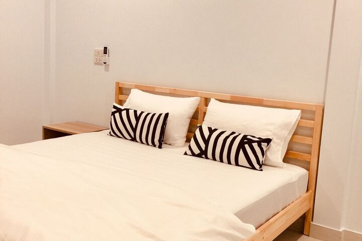 Room 15 of 28
