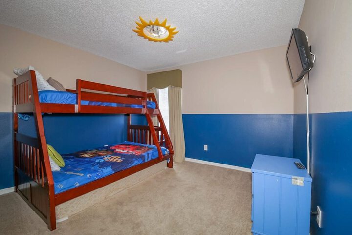 Room 5 of 24