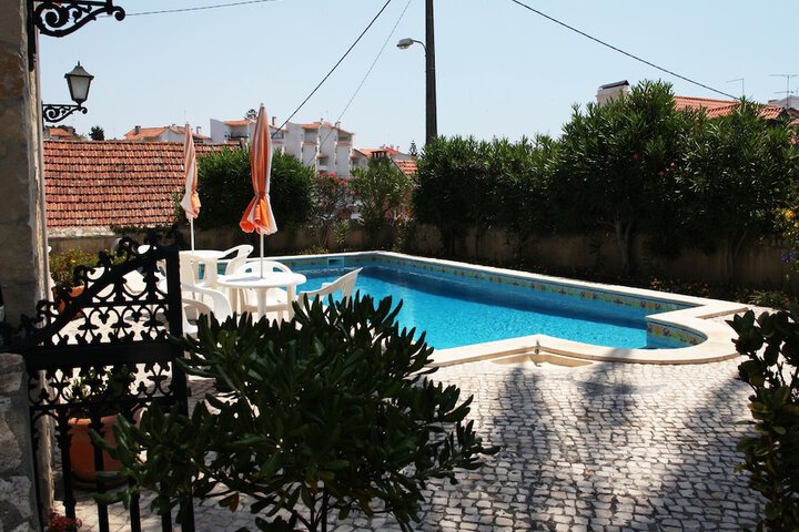 Pool 39 of 70