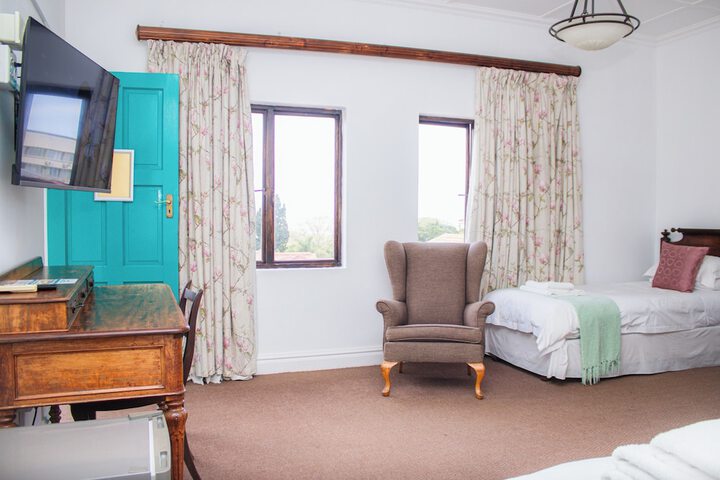 Room 10 of 65
