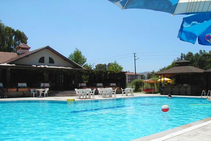 Pool 20 of 45