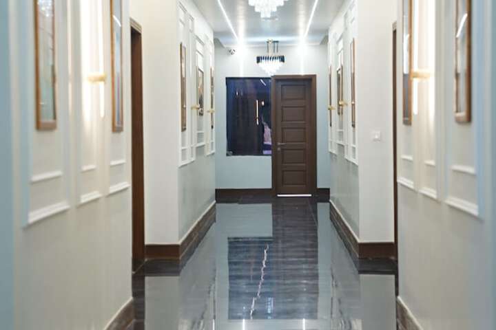 Ballroom/Hall 80 of 84