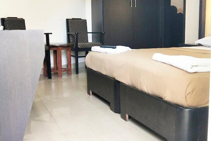 Room 14 of 32