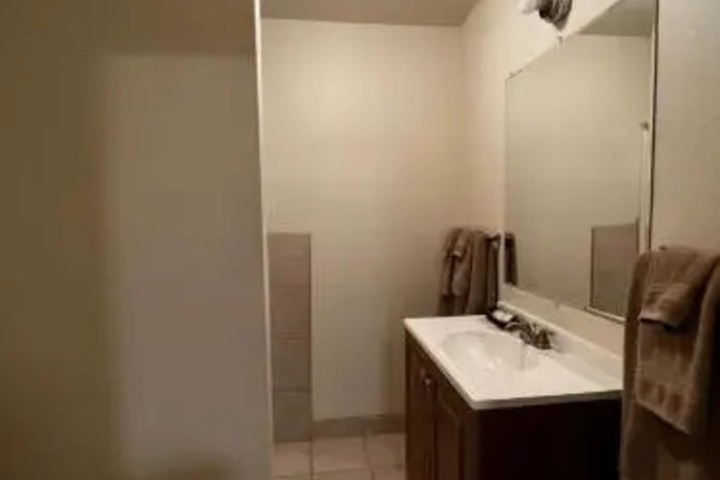 Room 6 of 6