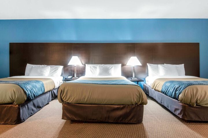 Room 32 of 72