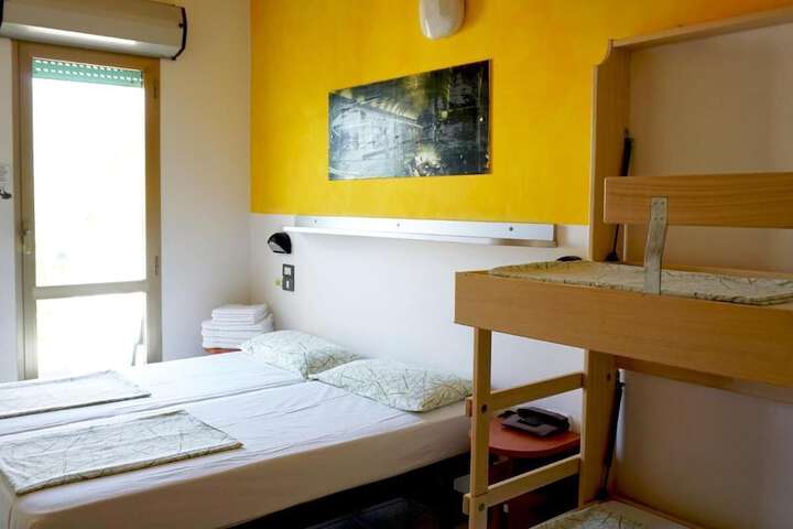 Room 8 of 31