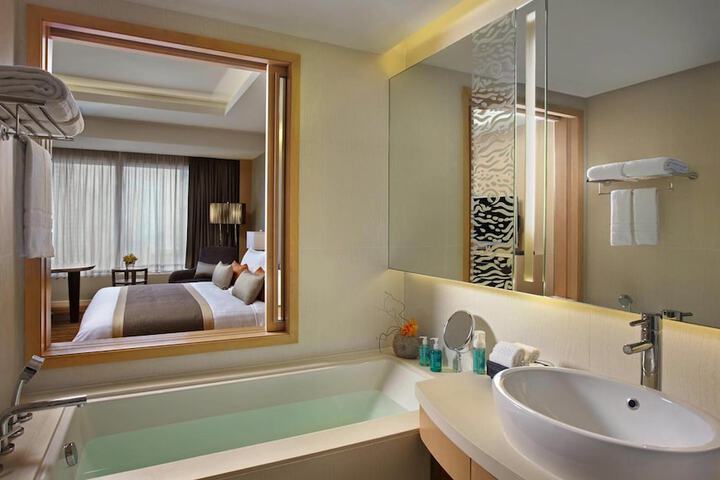 Room 106 of 277
