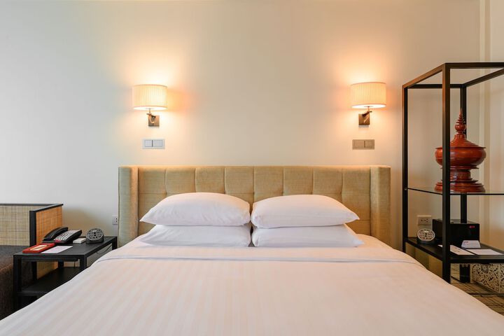 Room 12 of 151