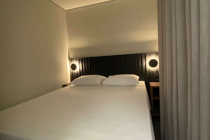 Room 16 of 41