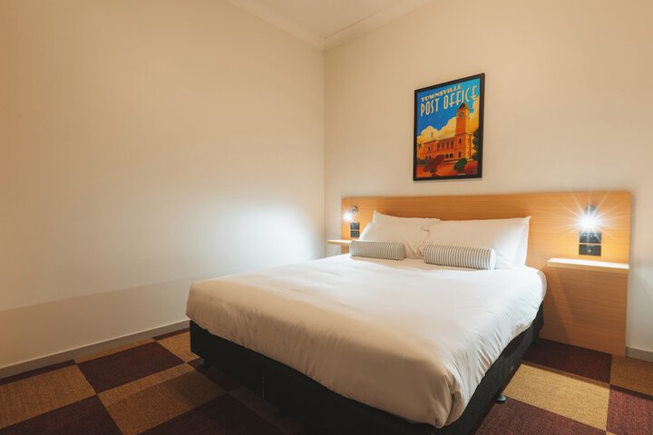 Room 25 of 123