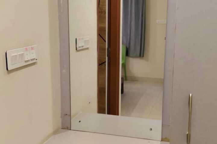 Room 17 of 58
