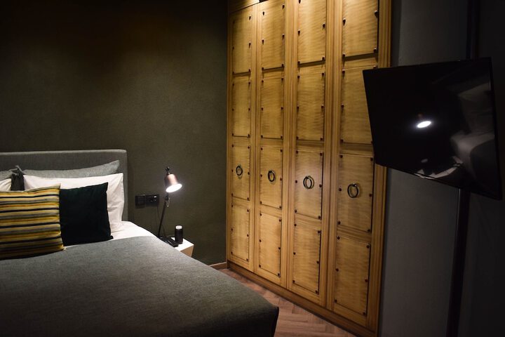 Room 7 of 24