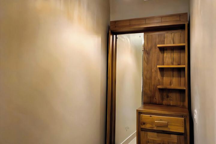 Room 28 of 135