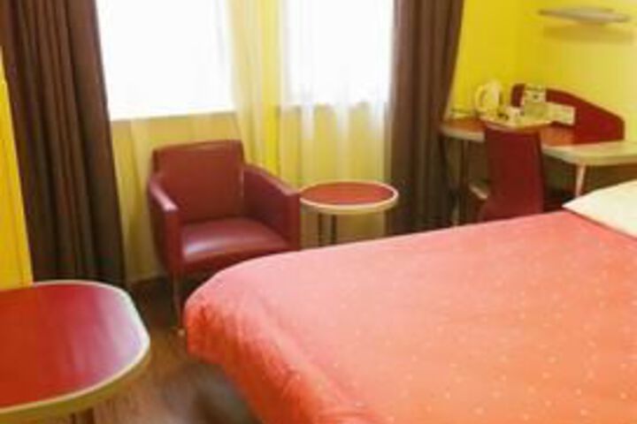 Room 5 of 21