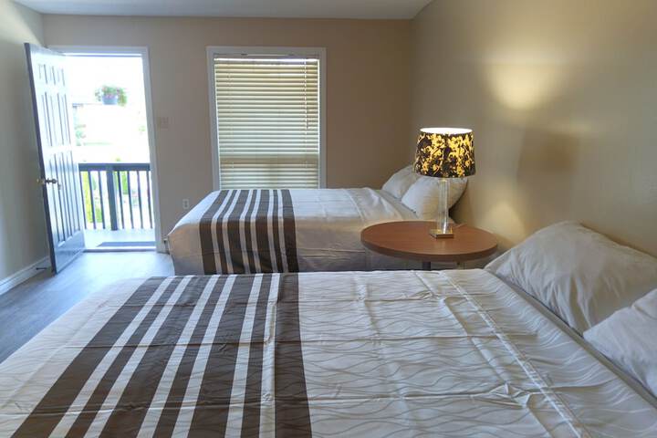 Comfort Double Room 2 Queen Beds Balcony (9 of 11)