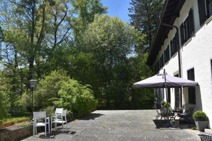 Terrace/Patio 2 of 3