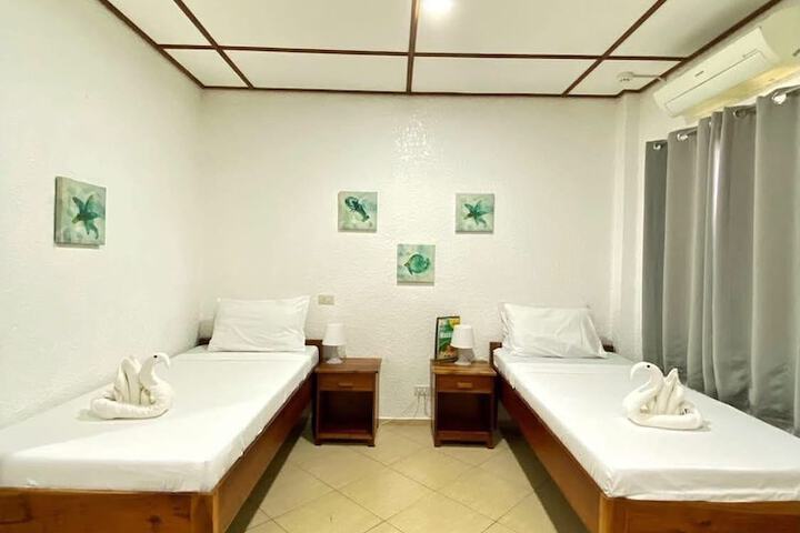 Room 40 of 123