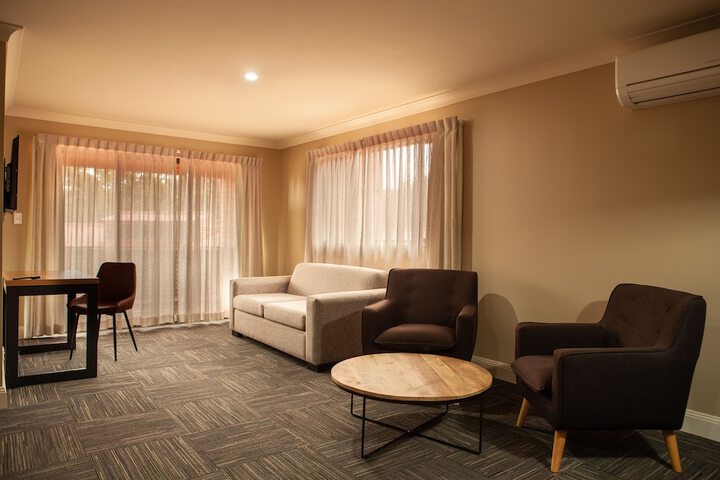 Room 48 of 77