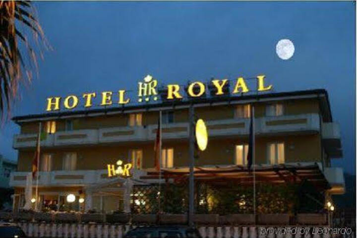 Hotel 1 of 6