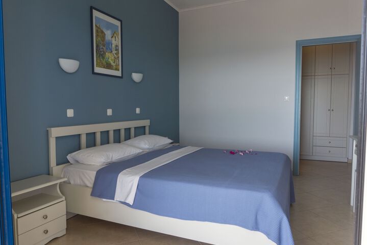 Room 10 of 74