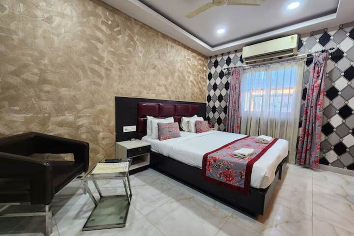 Room 19 of 30