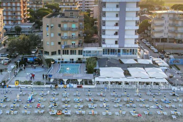 Bikini Tropicana Family Hotel