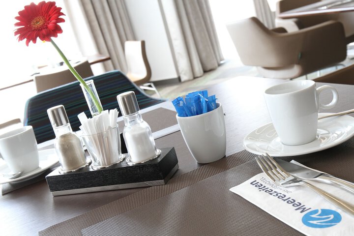 Breakfast/Coffee Service 38 of 60