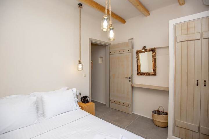 Room 5 of 27