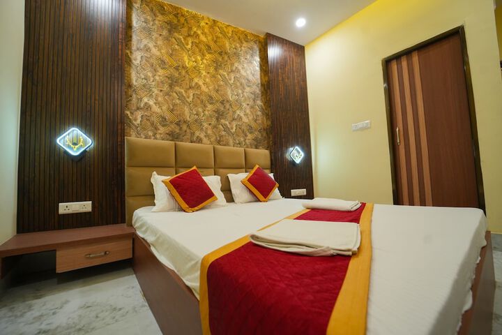 Room 10 of 24