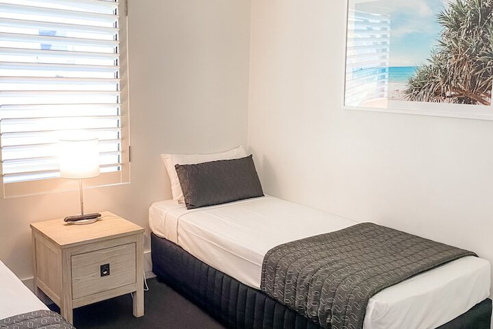 Room 16 of 174