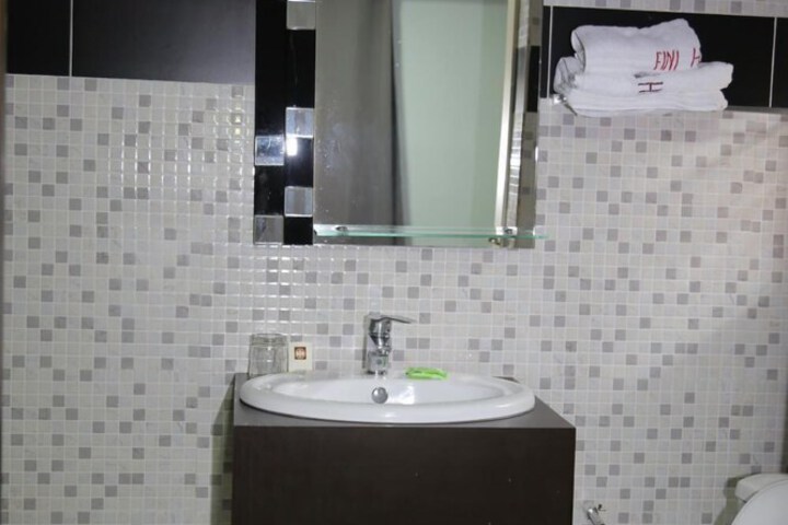 Room 34 of 55
