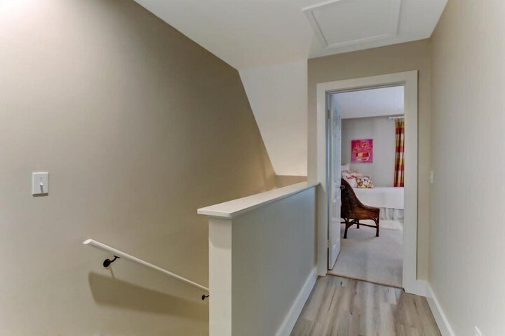 Room 5 of 44