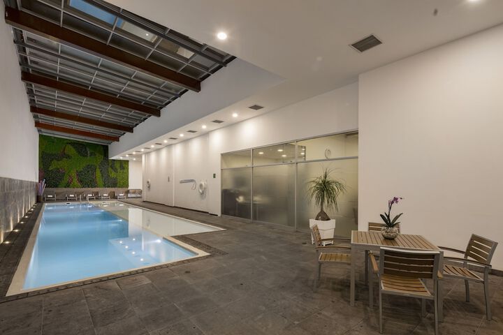 Pool Hotel