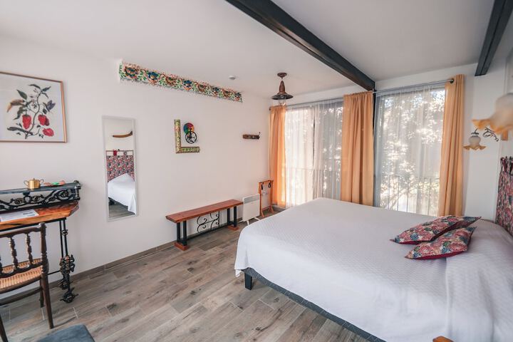 Room 12 of 73