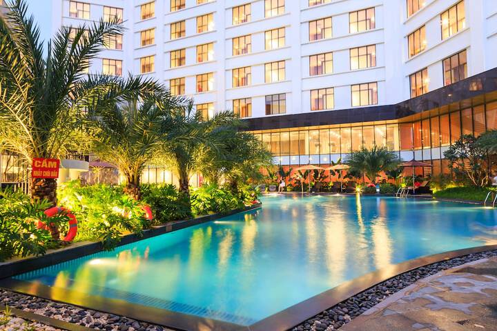 Hotel with Pool